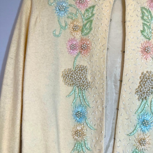 Vintage 1960’s Women’s Size L Angora Wool Beaded Floral Sweater Cardigan Lined - Picture 12 of 16
